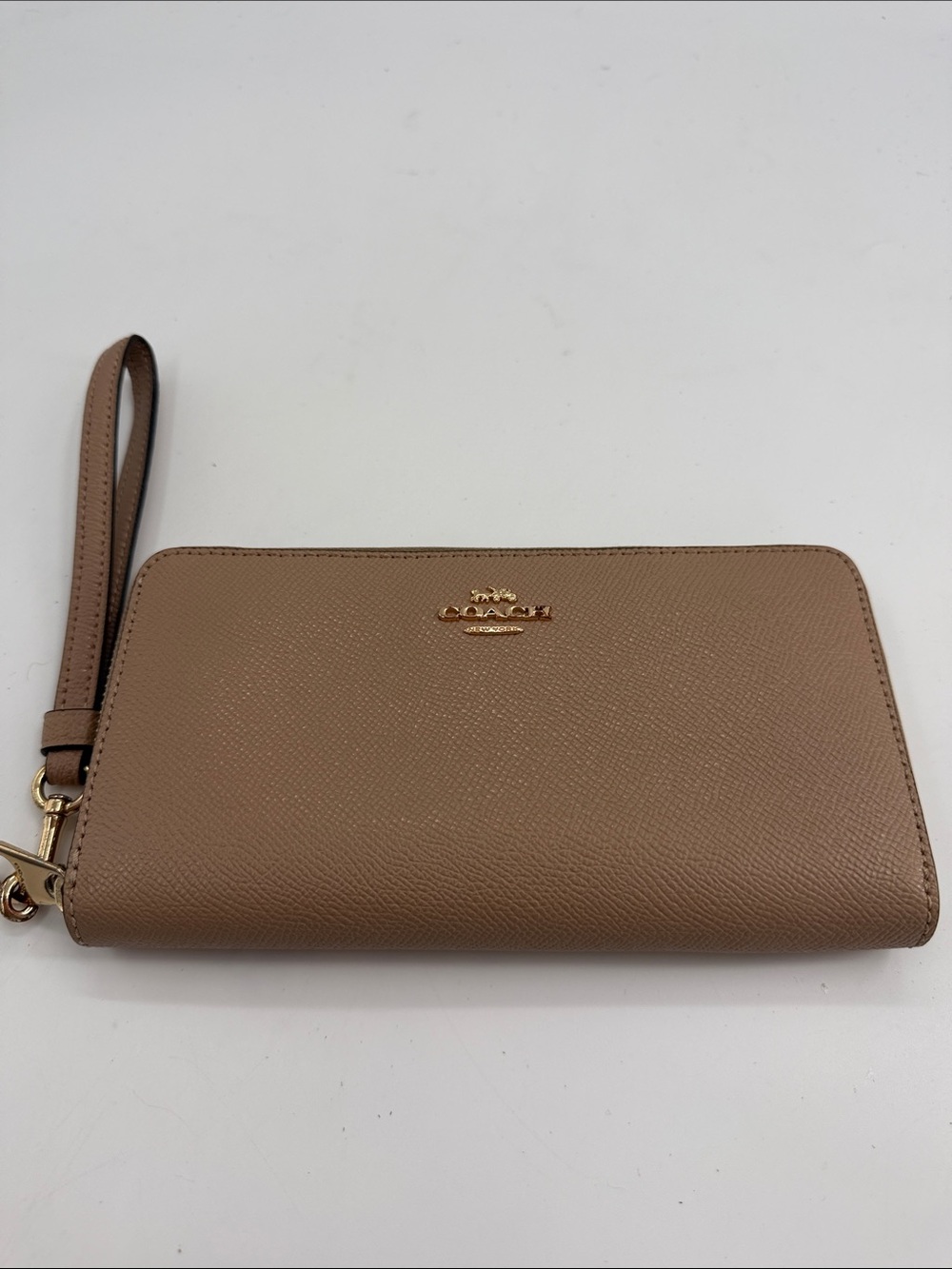 Coach Tan Zip-Around Leather Wristlet Wallet Beechwood Taupe Gold Logo